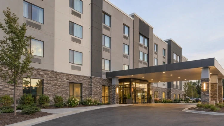 How Should Builders Specify PTAC Windows for Hotel Projects