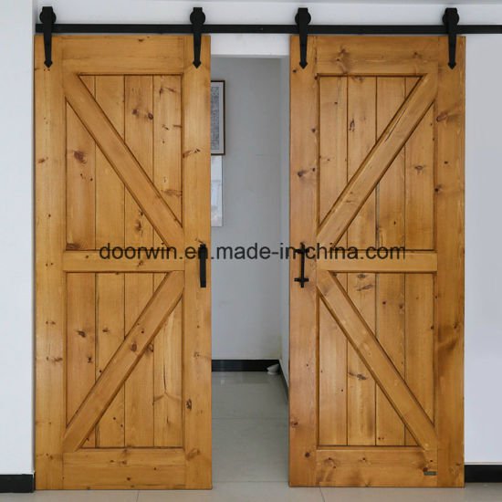 American Style Flush Door Wooden Interior Living Room Sliding Barn Door Made of Knotty Pine Larch Alder - China Knotty Alder Wooden Door, Pine Larch Wooden Door - Doorwin Group Windows & Doors